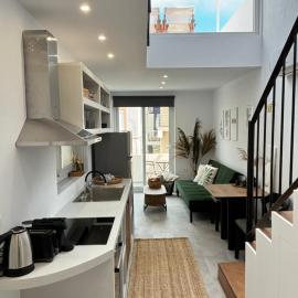 MYROVOLOS APARTMENTS, hotell i Chios