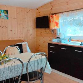 Oleandria-,, Domek Poziomeczka" nr 33 -ogrzewany w okresie jesienno-zimowym, hotel sa Biskupiec