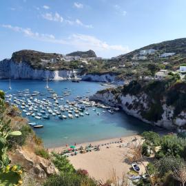 폰차에 위치한 호텔 Ponza Holiday Homes - Cala Feola