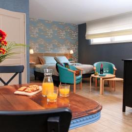 gite du vieux saule 1 gite avec spa privatif pour 2 personnes 1 suite familiale sans spa、Vieil-Hesdinのホテル