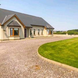 An Ghlaise Bheag, hotel di Listowel