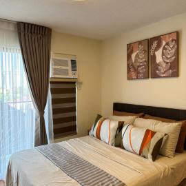 Resort-inspired Condo with Queen-size bed & 50-inch Smart TV