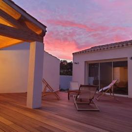 Maison 4 chambres 10 personnes plage à pied à 300 m，LʼÉpine的飯店