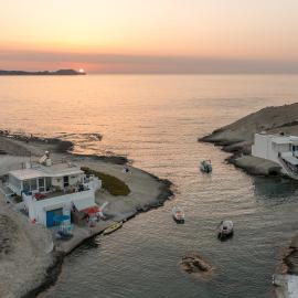 FANI DREAM SUITE 2 & 3 ( by Vilos Suites), hotel di Pachaina
