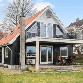 Holiday Home Klintevej Faxe Ladeplads Ii, хотел в Fakse Ladeplads
