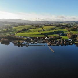Tullybay Holiday Lodges, hotel in Enniskillen