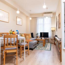 Chic Urban Getaway in City Center by Flat Mаnager