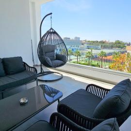 लारनाका में, होटल Sealife Citycenter Residences