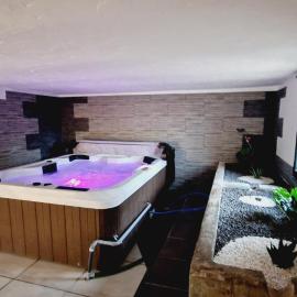 Gitedaval La Revauche et spa, hotel in Fresse-sur-Moselle