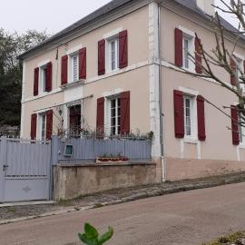 Gite des Belles Fontaines、Druyes-les-Belles-Fontainesのホテル