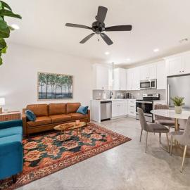 C'est Bon House/2 KING Beds*Cajun Luxury*Coffee