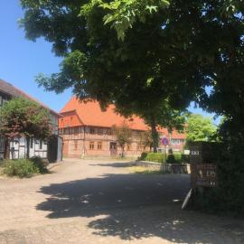 Haus der erwachenden Erde