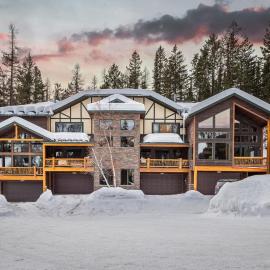 Beautiful Mountain Modern Home 4Bedroom Spa, hotel a Whitefish