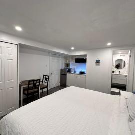 Riverwood Home, hotel in Mississauga