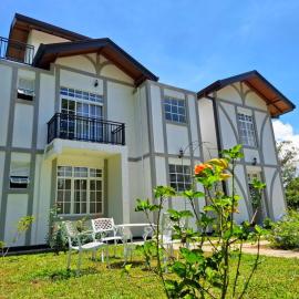 OUNA Bungalow, hotel u gradu Ela