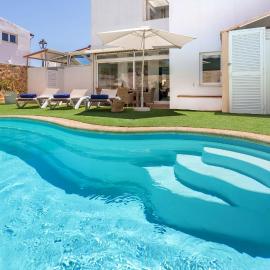 Casa Nikydan with privat pool, hotel u gradu 'Cala d´Or'