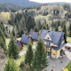 SIEDLISKO HARENDA BIESZCZADY, hotel a Czarna