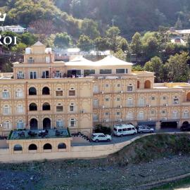 Hotel Le ROI Lake View Koti, hotel sa Chamba