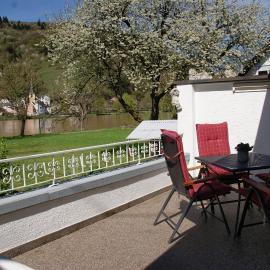 Moselblick - Ferienwohnung an der Uferpromenade, hotel a Bullay