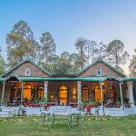 StayVista at Colonial Retreat, hotel sa Ranikhet