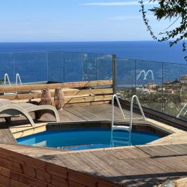 Golden View Suites