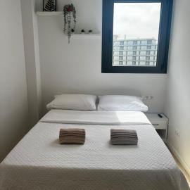 Confortable habitación doble - 2, hotel in Sant Adria de Besos