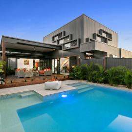 Modern Luxury Pool Oasis、Buddinaのホテル