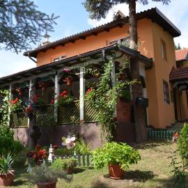 Hondo Holiday Home, hotel in Rakovica