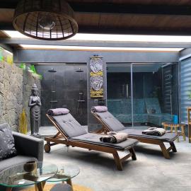 SPA HOUSE 2، فندق في تياس
