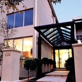 Knightsbridge Apartments, hotel di Melbourne