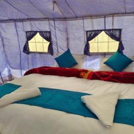 Blue Waves Camps Lake View Pangong, hotell i Tangtse