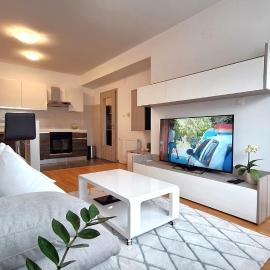 Apartman Lucille, ξενοδοχείο στο Όσιγιεκ