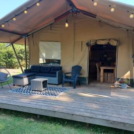 Luxe Safaritent met privé sanitair voor het hele gezin op de Veluwe