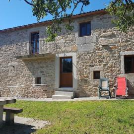 VibesMuxía -Casa Rural Corredoira, hotel en Muxía