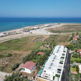 Serene Villas Halkidiki - Cfront private pool, hotel v destinaci Nea Iraklia