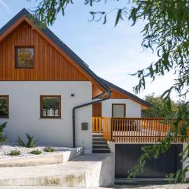 Vila Vrba, hotel in Žirovnica