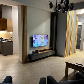 Modern Family Comfort: Yerevan/Wi-Fi, Balcony, AC