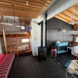 民泊 山の家 フィンランド式サウナ付き一軒家, hotel a Iwamizawa