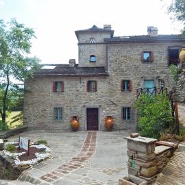 Pieve di Cà Maggiore, hotel i Firenzuola