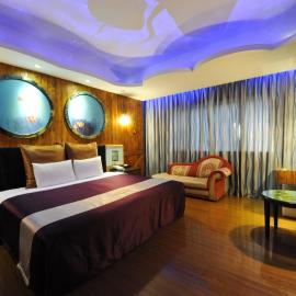 ZJ Motel, хотел в Хсинчу Сити