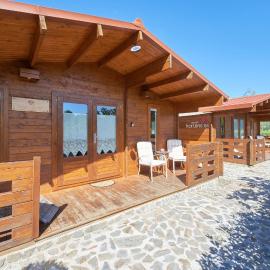 Lakeside Cabin Oasis w/ AC, By TimeCooler, hotel in Montargil