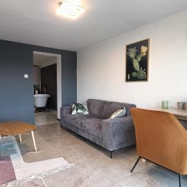 Les Jardins Ducarouge 3 climatisé, hotel in Digoin