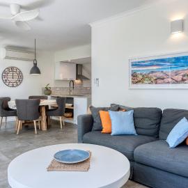 Tropical Nites Executive Townhouse