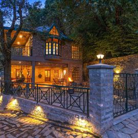 StayVista's Paris Villa 3BR Heated Pool Villa - Kasauli
