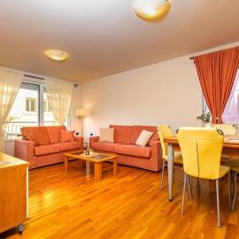 La Primavera Spacious Apartment