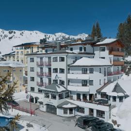 ALPHAtauern Health Resort - Adults Only 15 plus – hotel w mieście Obertauern