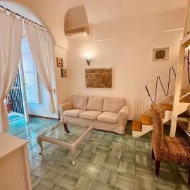 Appartamento nello storico “Palazzo Donn’Anna”