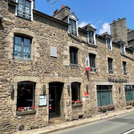 Viesnīca Hôtel du Château Dinan - Originals Boutique pilsētā Dināna
