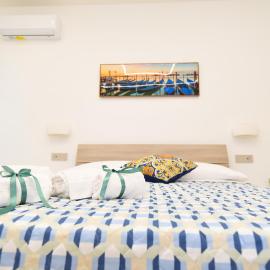Acunto's Homes, hotel u gradu Ađerola