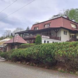 Zajazd-restauracja Zyga, hotel Iwkowában